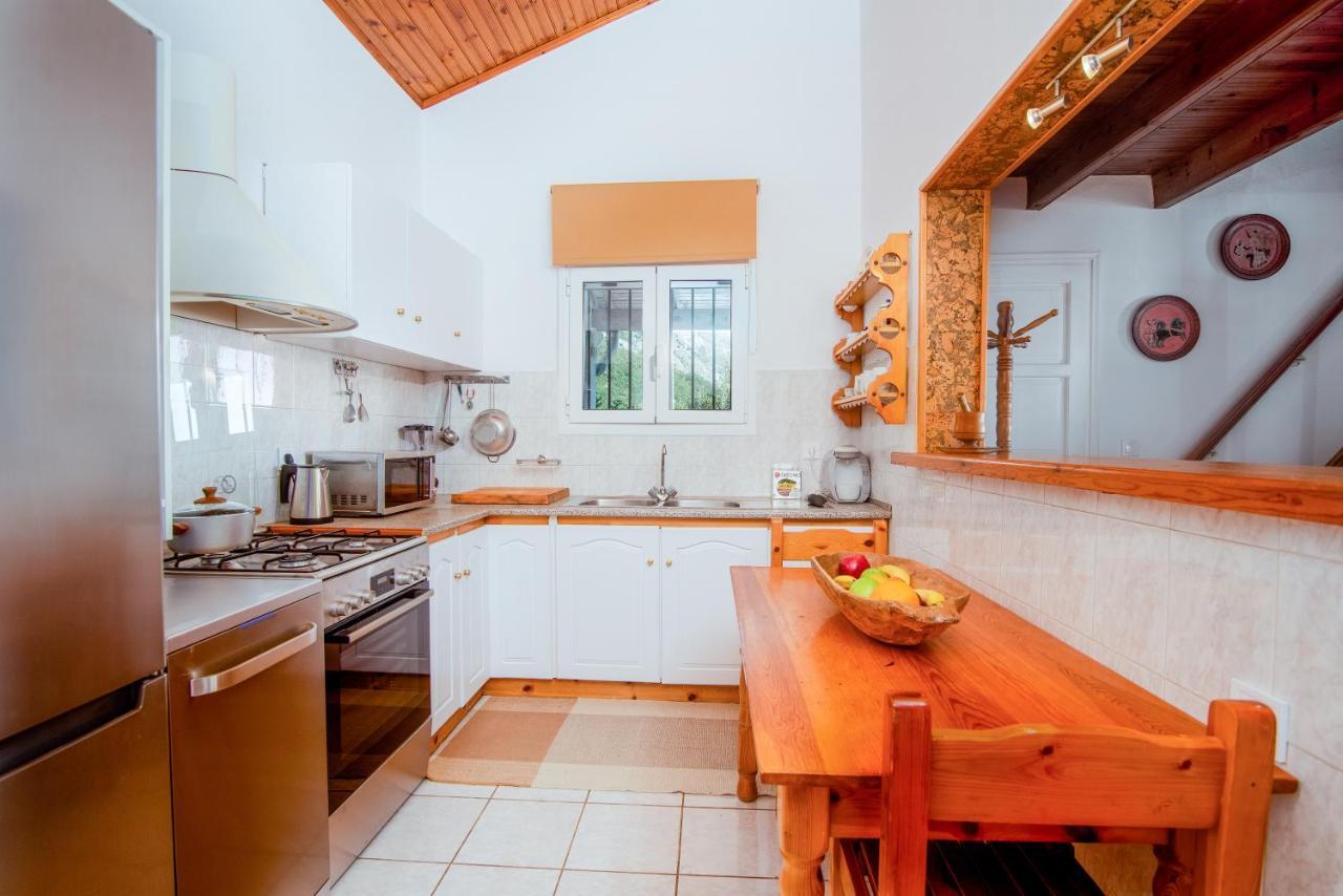 Aphrodite'S Maisonette On Corfu Island Барбати Екстериор снимка